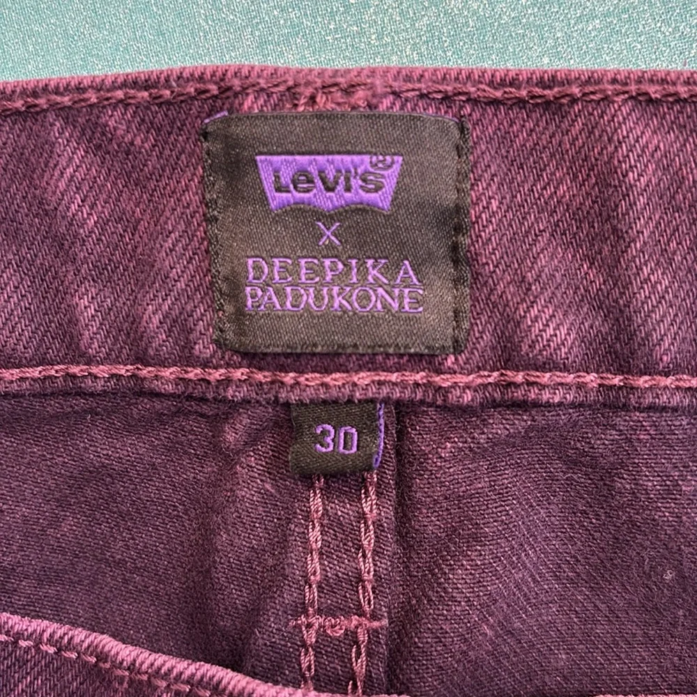 Levi’s X Deepika Padukone Straight Leg High Waisted Purple Denim Jeans Size 30 - Picture 6 of 16
